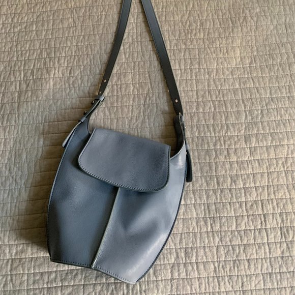 Excellent Condition Lucky Brand Blue Leather Crossbody - Picture 1 of 6